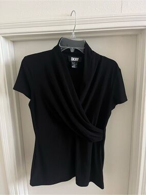 DKNY Black Wrap Blouse with Short Sleeves Size Small